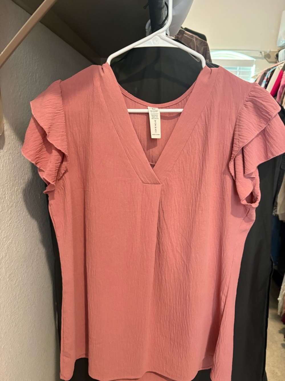 Flutter Sleeve V-Neck Blouse in Dusty Rose